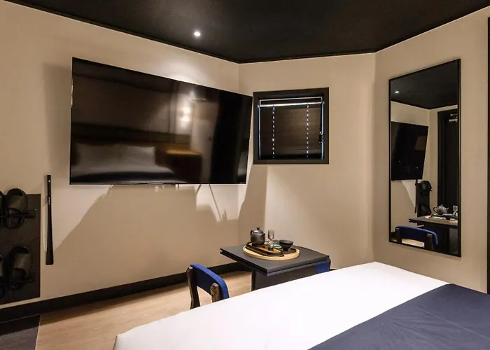Mitasuya By Anook Station Hotel *